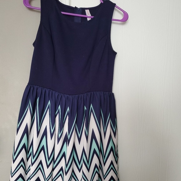 Navy blue striped dreas - Picture 1 of 2